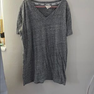 gray v neck tshirt size: xs